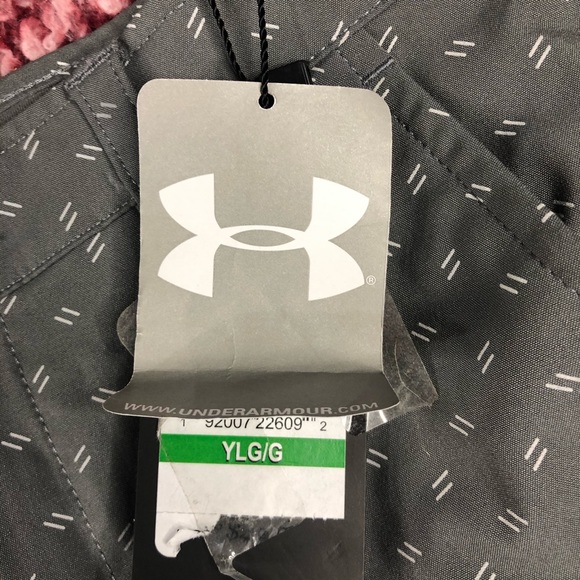 - NWT Boy’s Under Armour Shorts - Picture 5 of 11